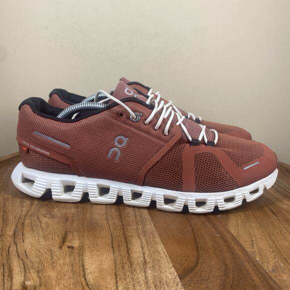 On cloud 5 Rust Womens Red Size 9 Athletic Running Shoes 59.98898 - Picture 1 of 12